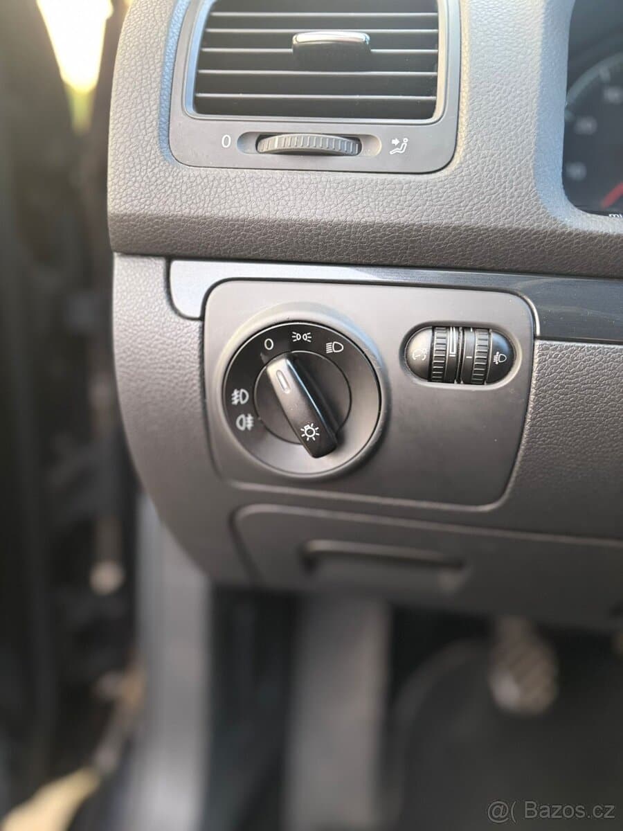 2007 Volkswagen GOLF - 11