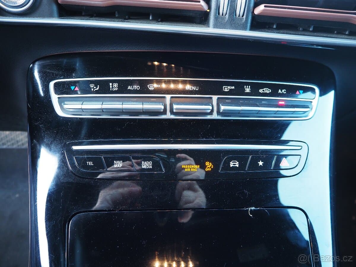 2021 Mercedes-Benz EQC - 11