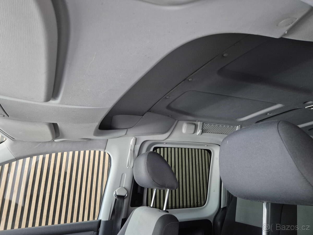 2012 Volkswagen CADDY - 11