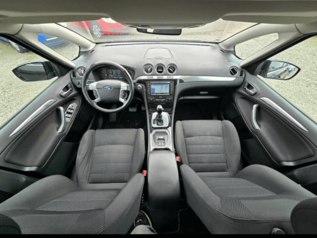 2013 Ford S-MAX - 11