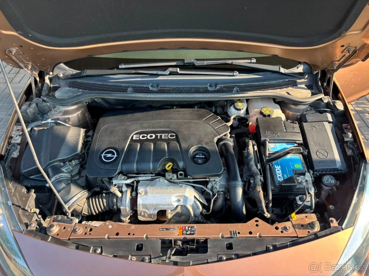 2015 Opel ASTRA - 11