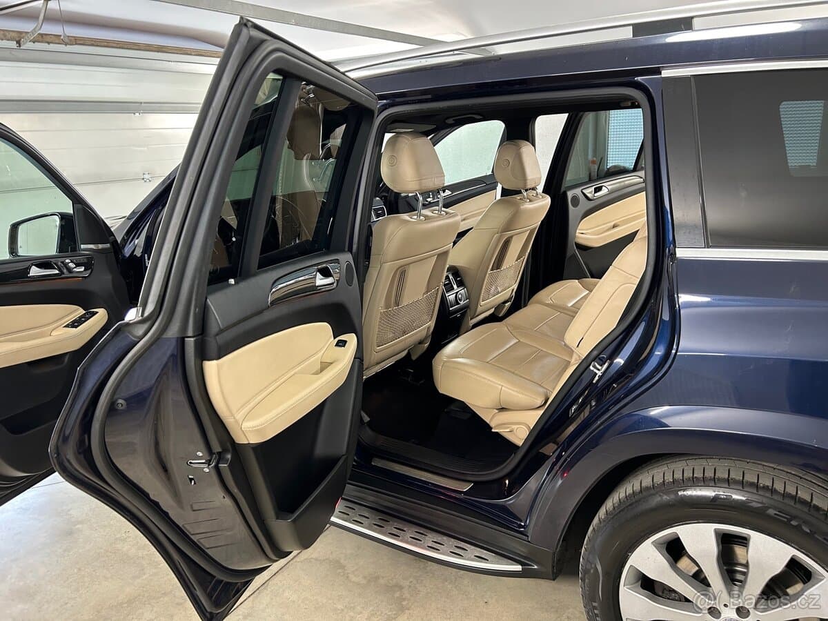 2017 Mercedes-Benz GLS - 11