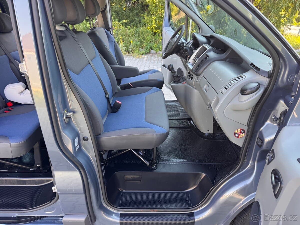 2012 Renault TRAFIC - 11
