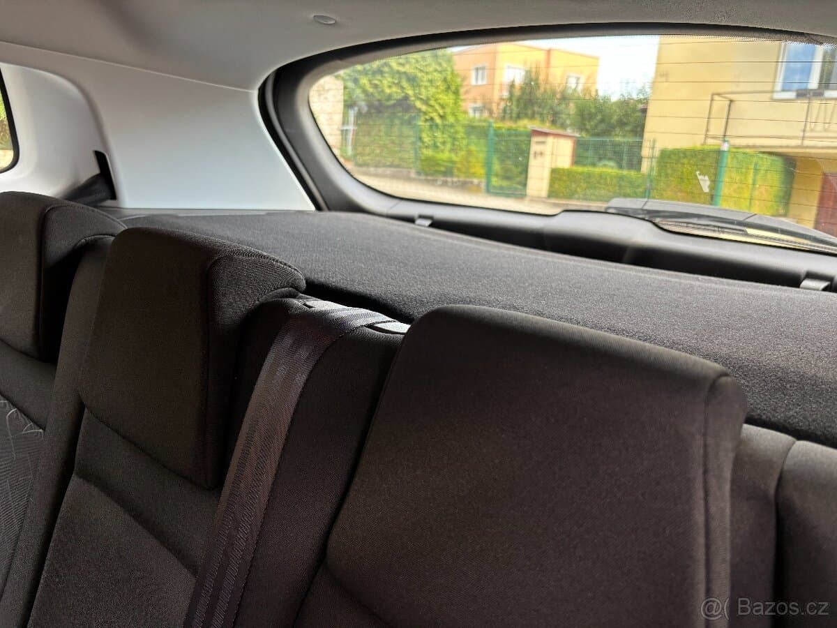 2017 Peugeot 2008 - 11
