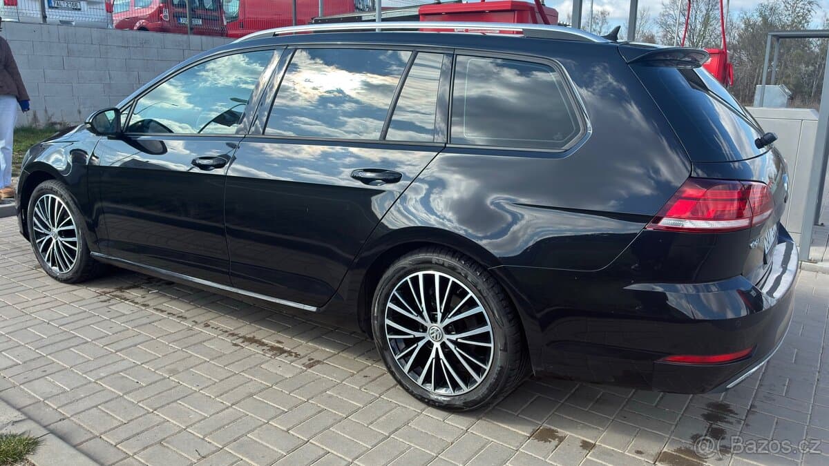 2018 Volkswagen GOLF - 11