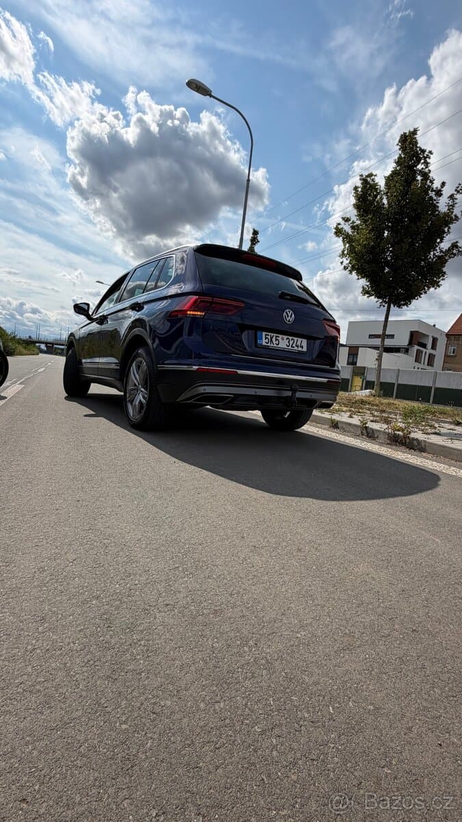 2017 Volkswagen TIGUAN - 11