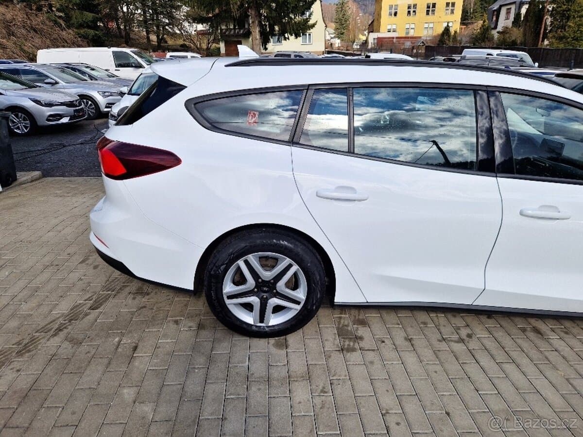 2022 Ford FOCUS - 11