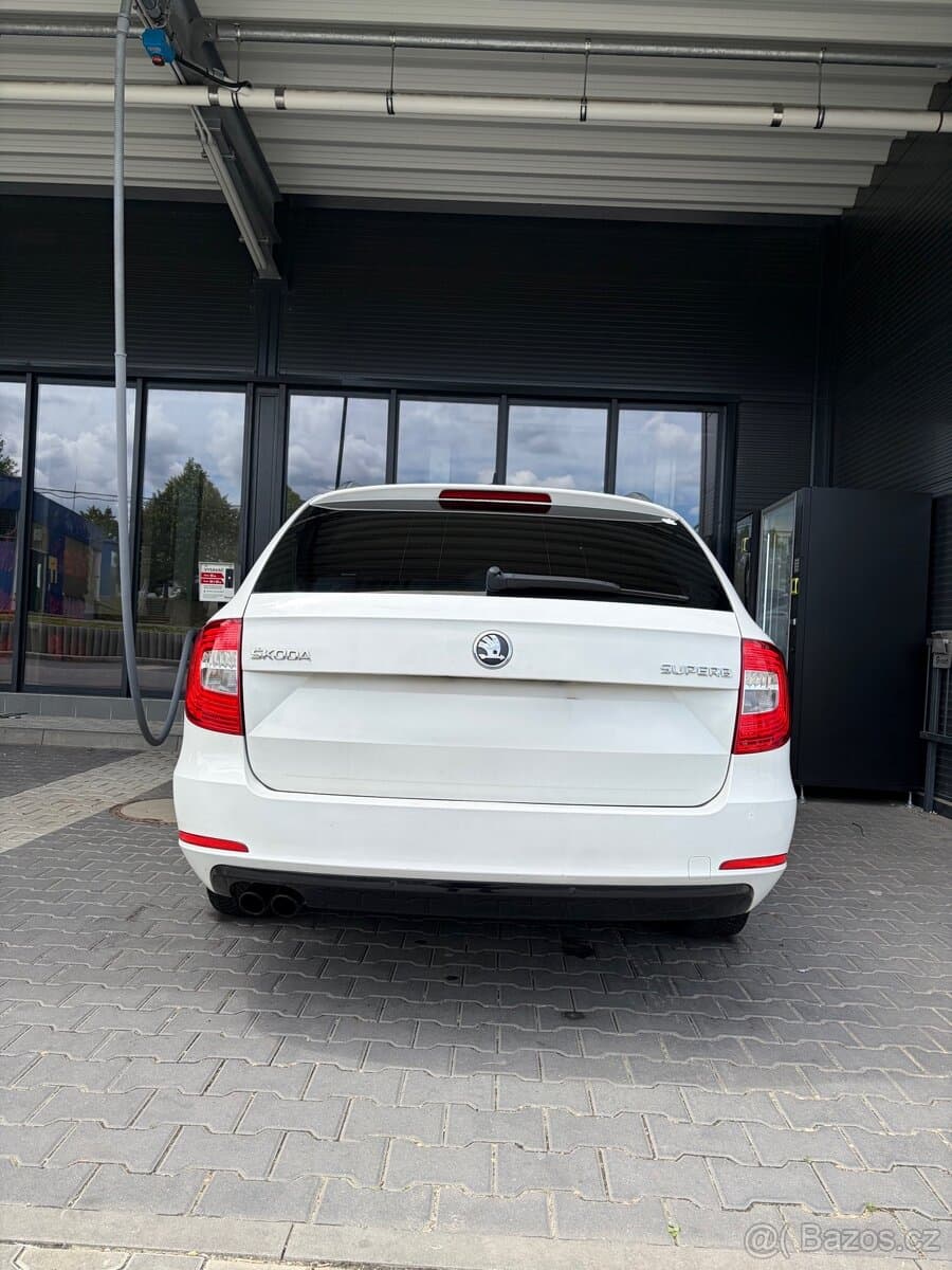 2014 Škoda SUPERB - 11