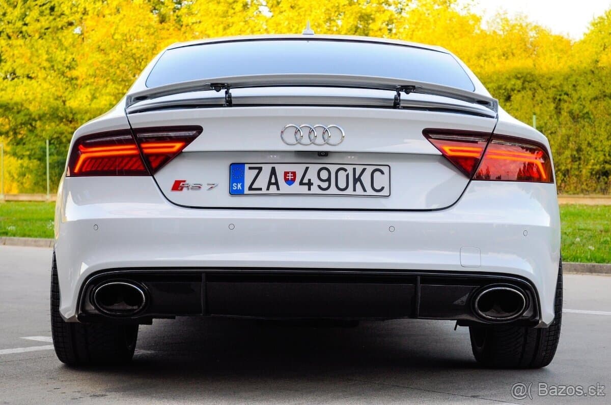 2015 Audi RS7 - 11