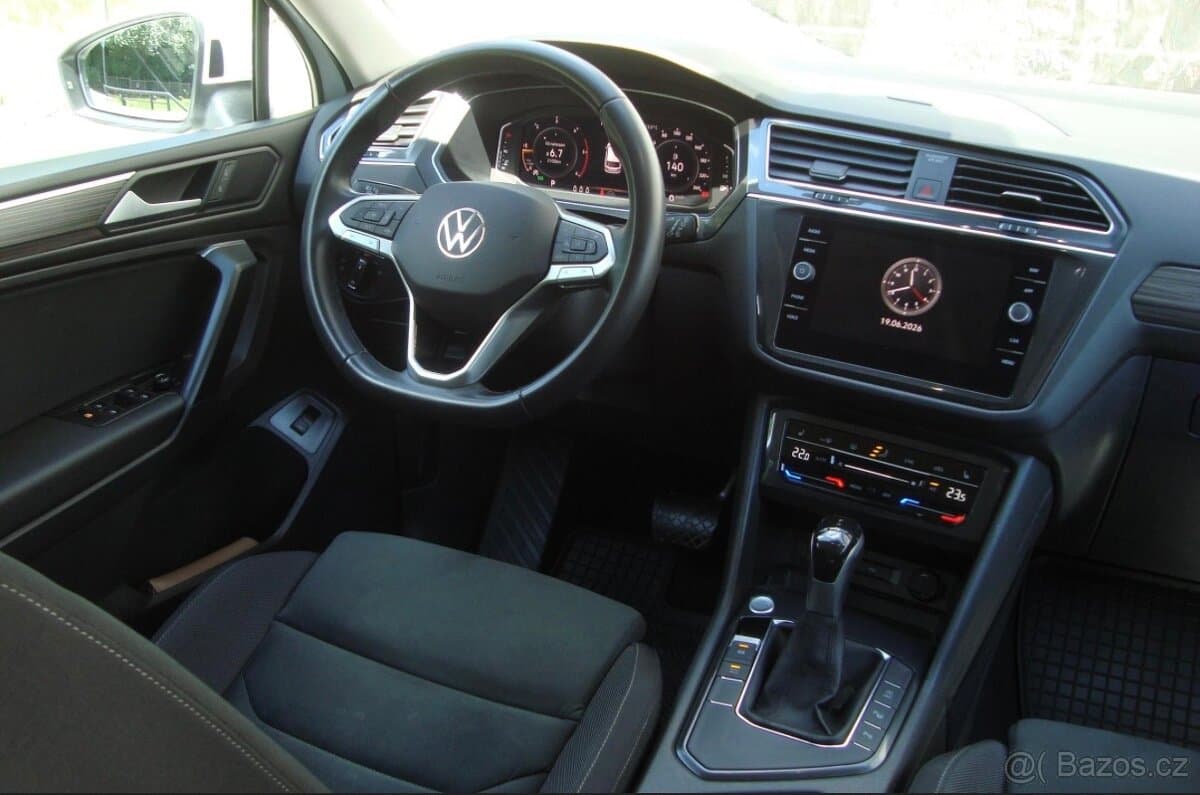 2023 Volkswagen TIGUAN - 11