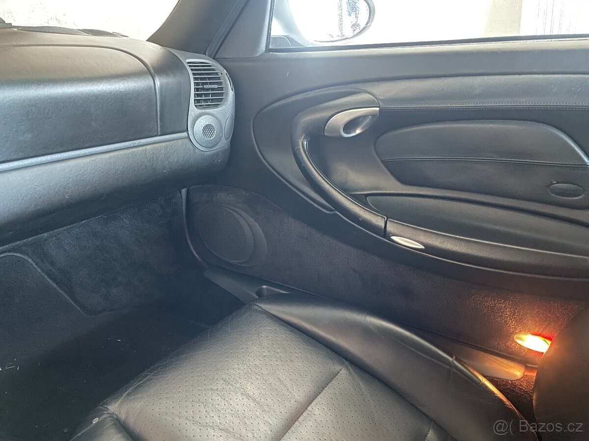 1997 Porsche 911 - 11