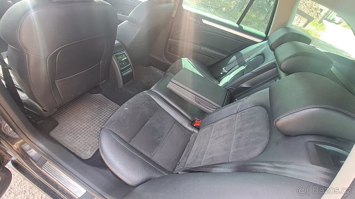 2010 Škoda SUPERB - 11