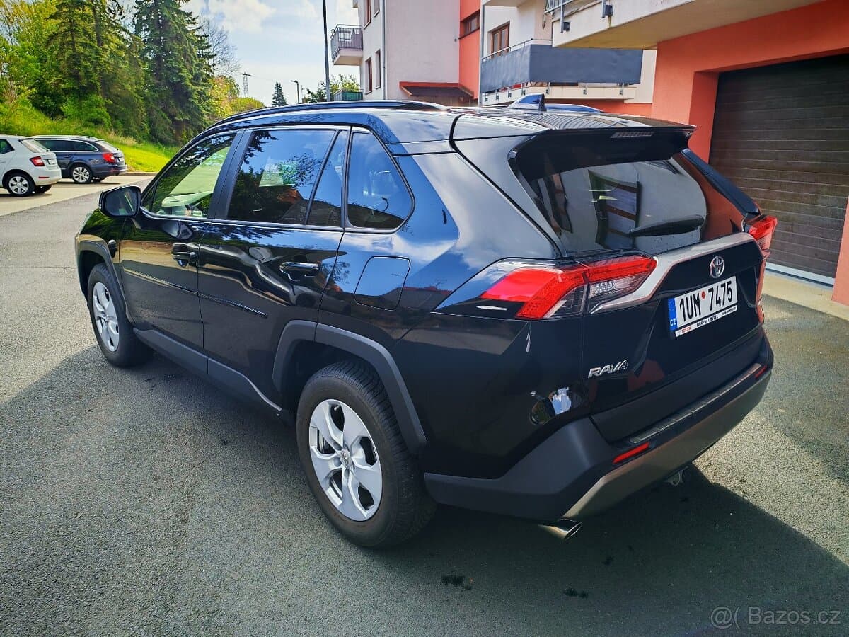 2023 Toyota RAV4 - 11