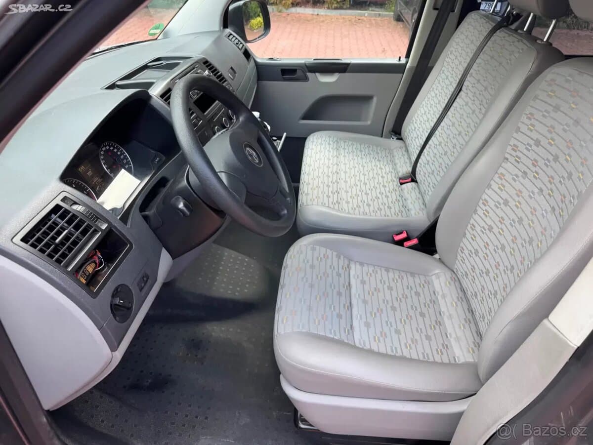 2010 Volkswagen TRANSPORTER - 11