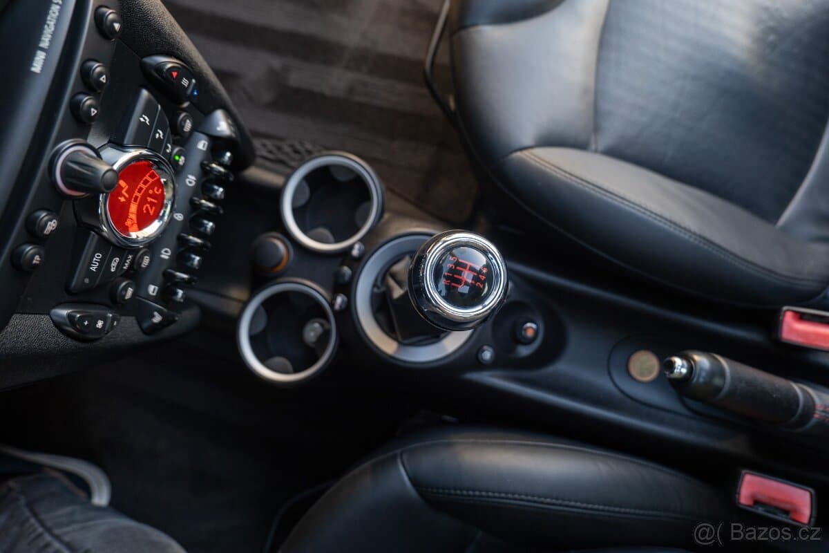 2011 Mini COOPER - 11