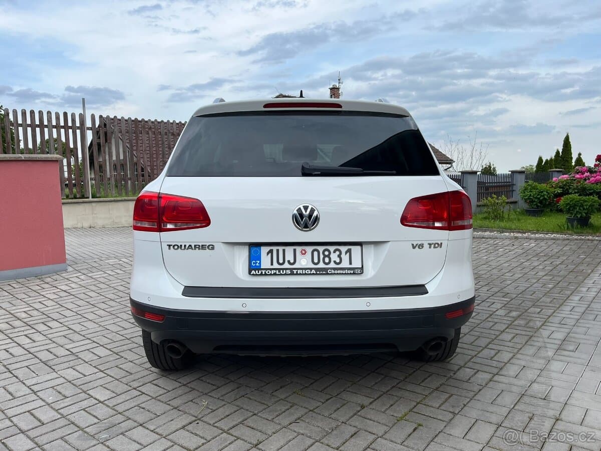 2017 Volkswagen TOUAREG - 11