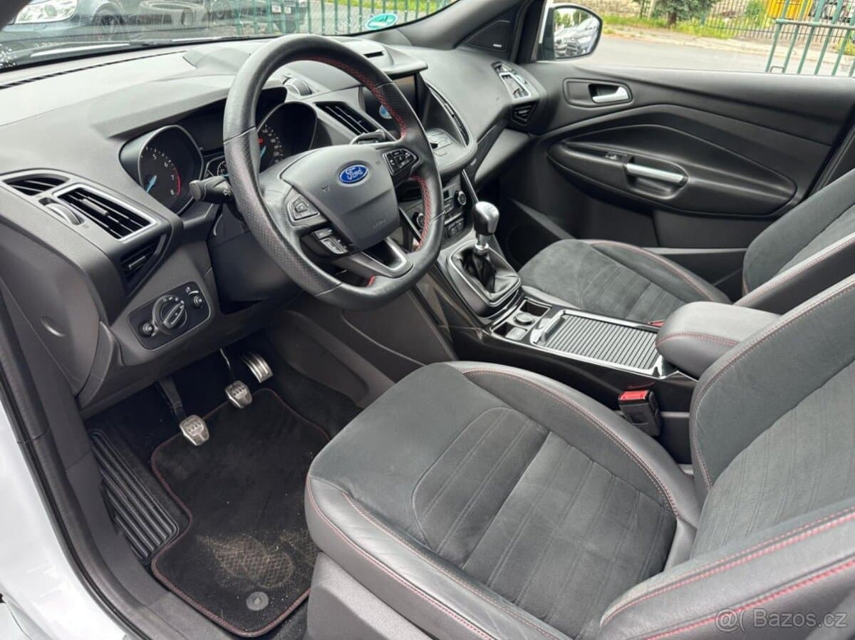 2019 Ford KUGA - 11