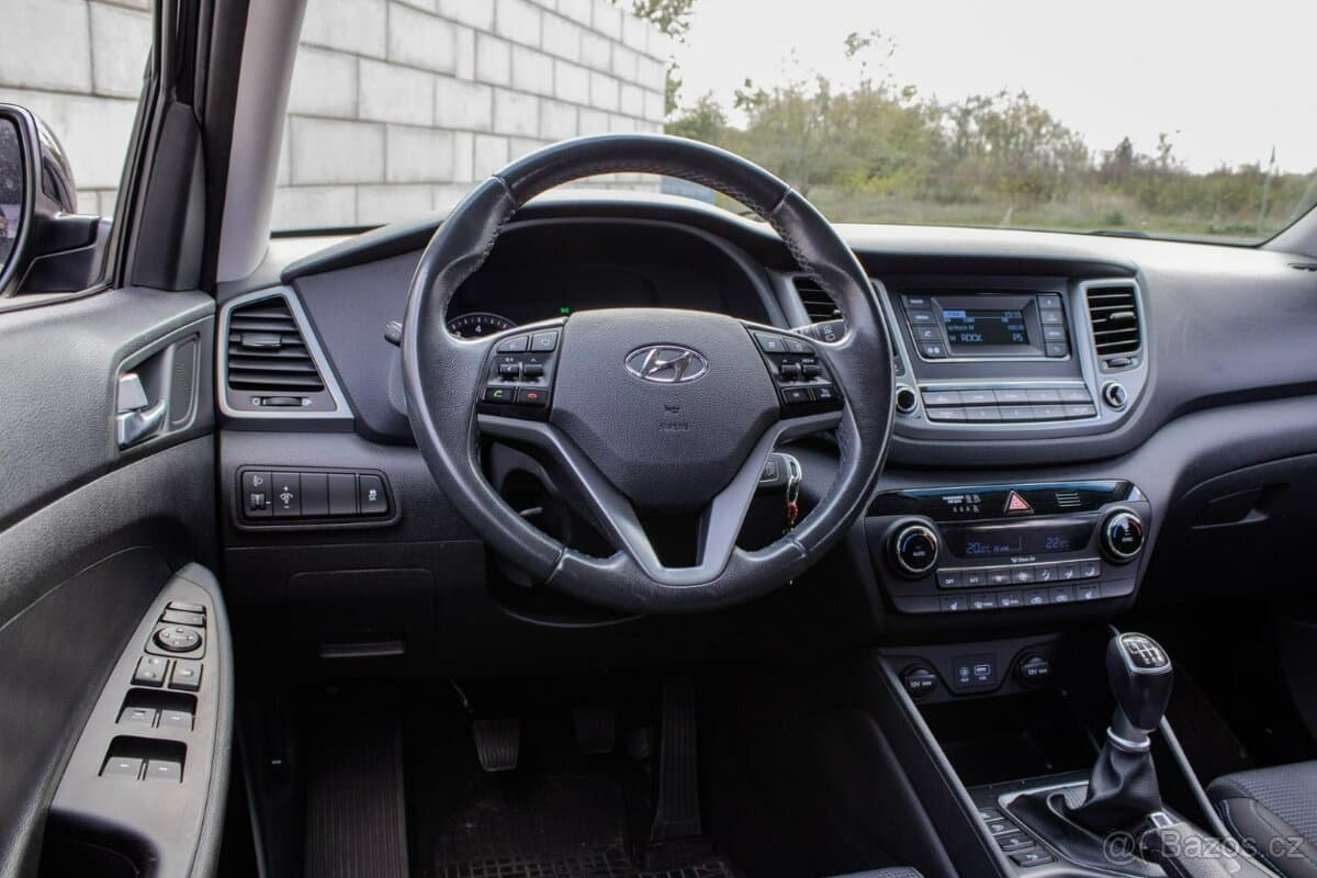 2017 Hyundai TUCSON - 11