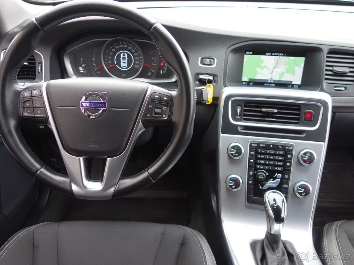2017 Volvo S60 - 11
