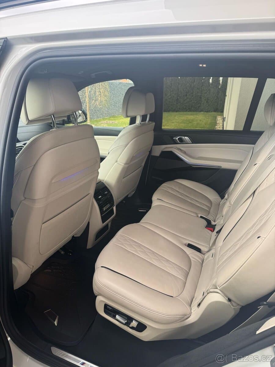 2019 BMW X7 - 11