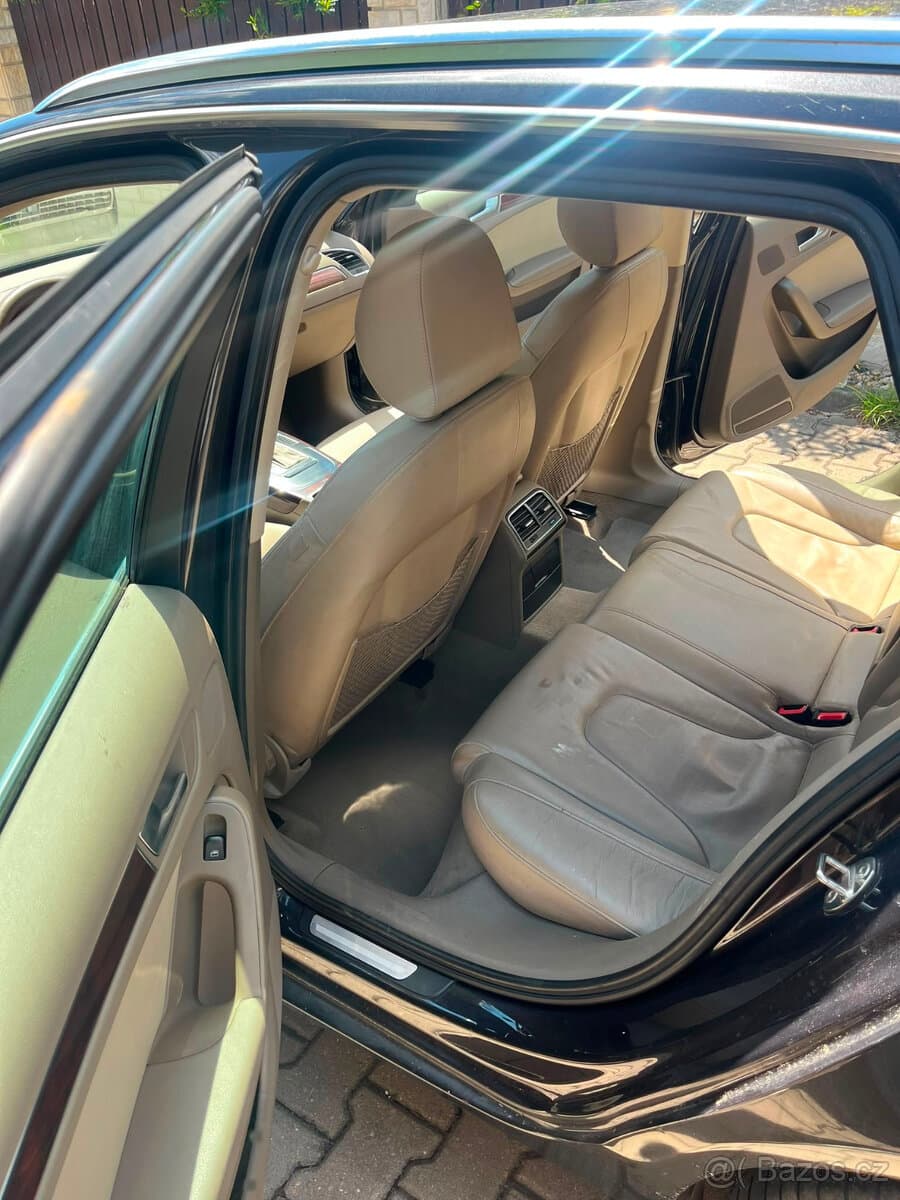 2010 Audi A4 - 11
