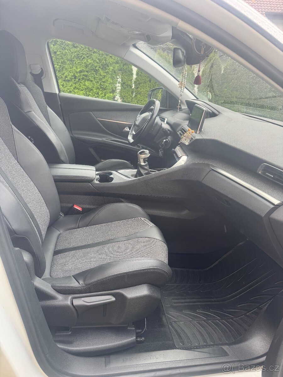 2019 Peugeot 5008 - 11