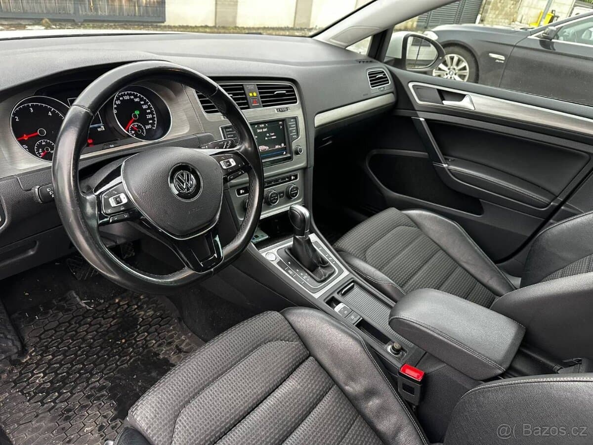 2017 Volkswagen GOLF - 11