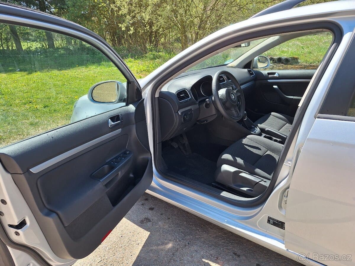 2012 Volkswagen GOLF - 11
