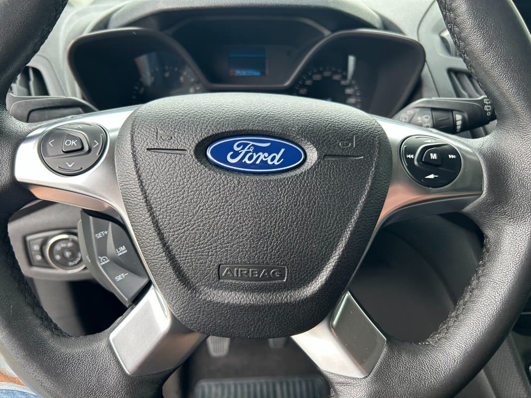 2015 Ford TOURNEO - 11