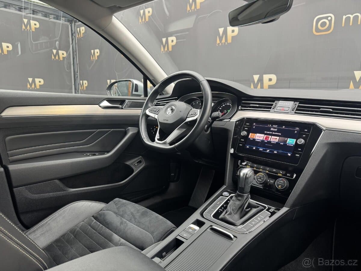 2020 Volkswagen PASSAT - 11