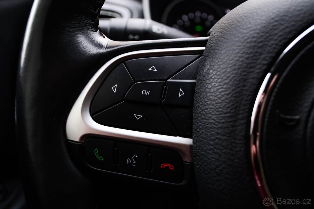 2019 Jeep COMPASS - 11
