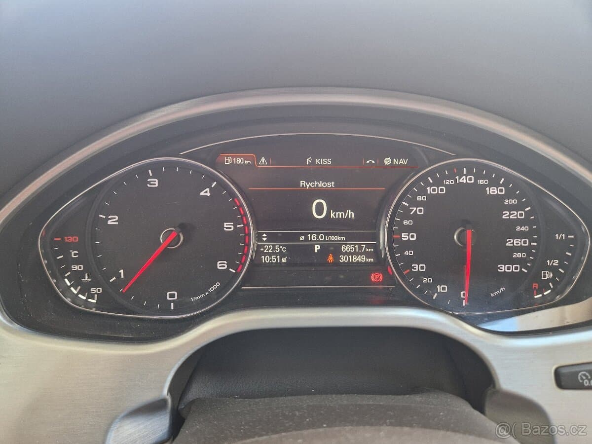 2014 Audi A8 - 11