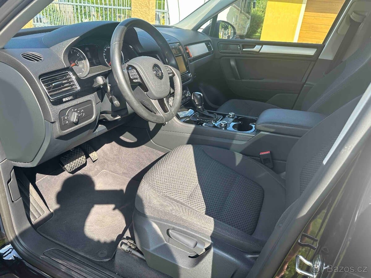 2014 Volkswagen TOUAREG - 11