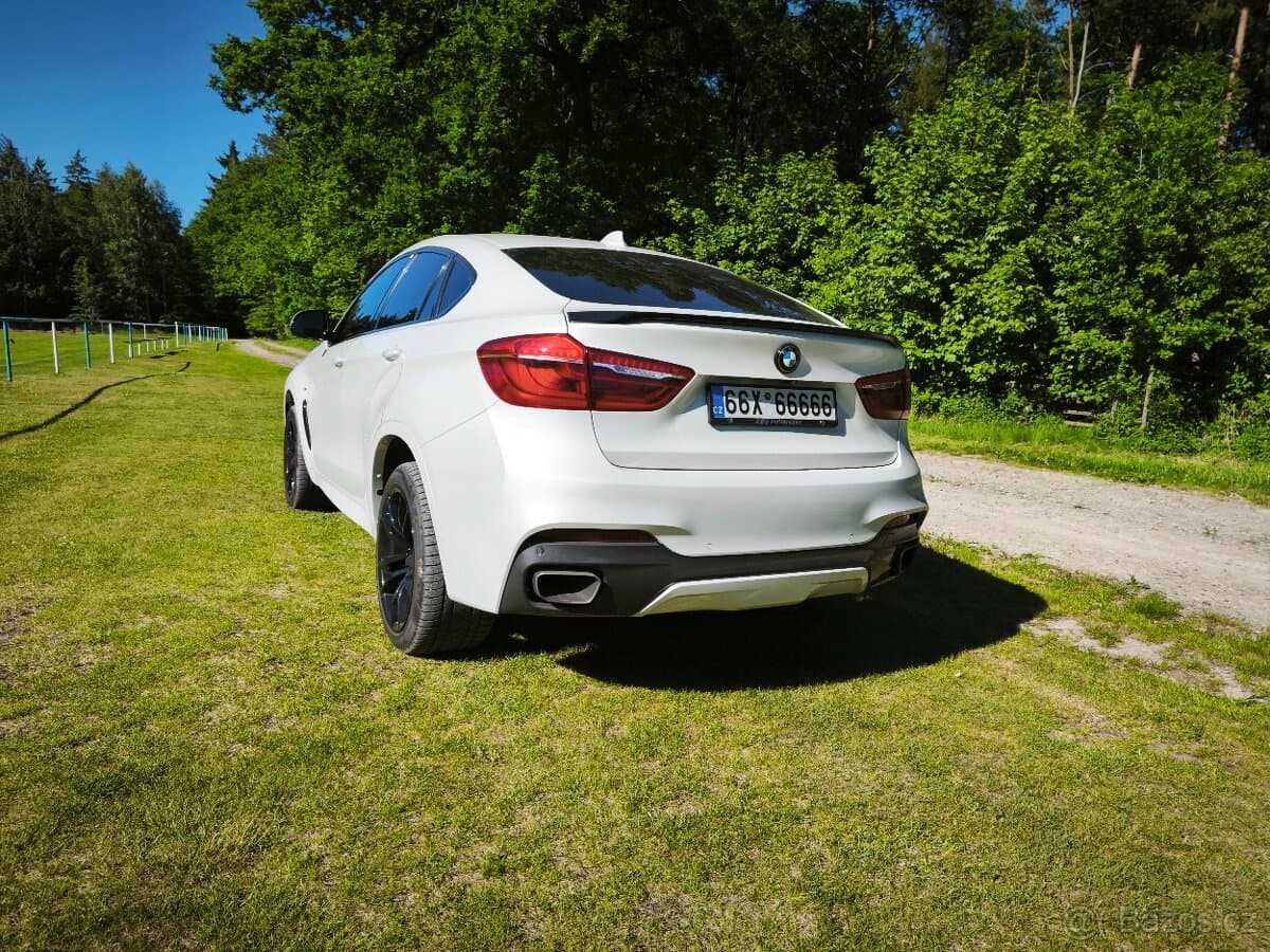 2015 BMW X6 - 11