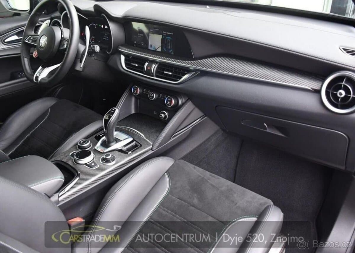 2024 Alfa Romeo STELVIO - 11