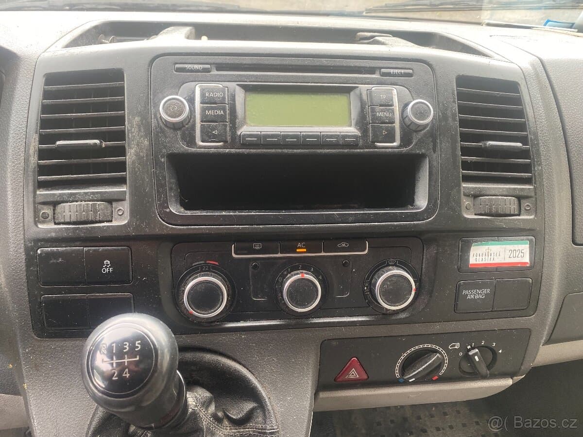 2010 Volkswagen TRANSPORTER - 11
