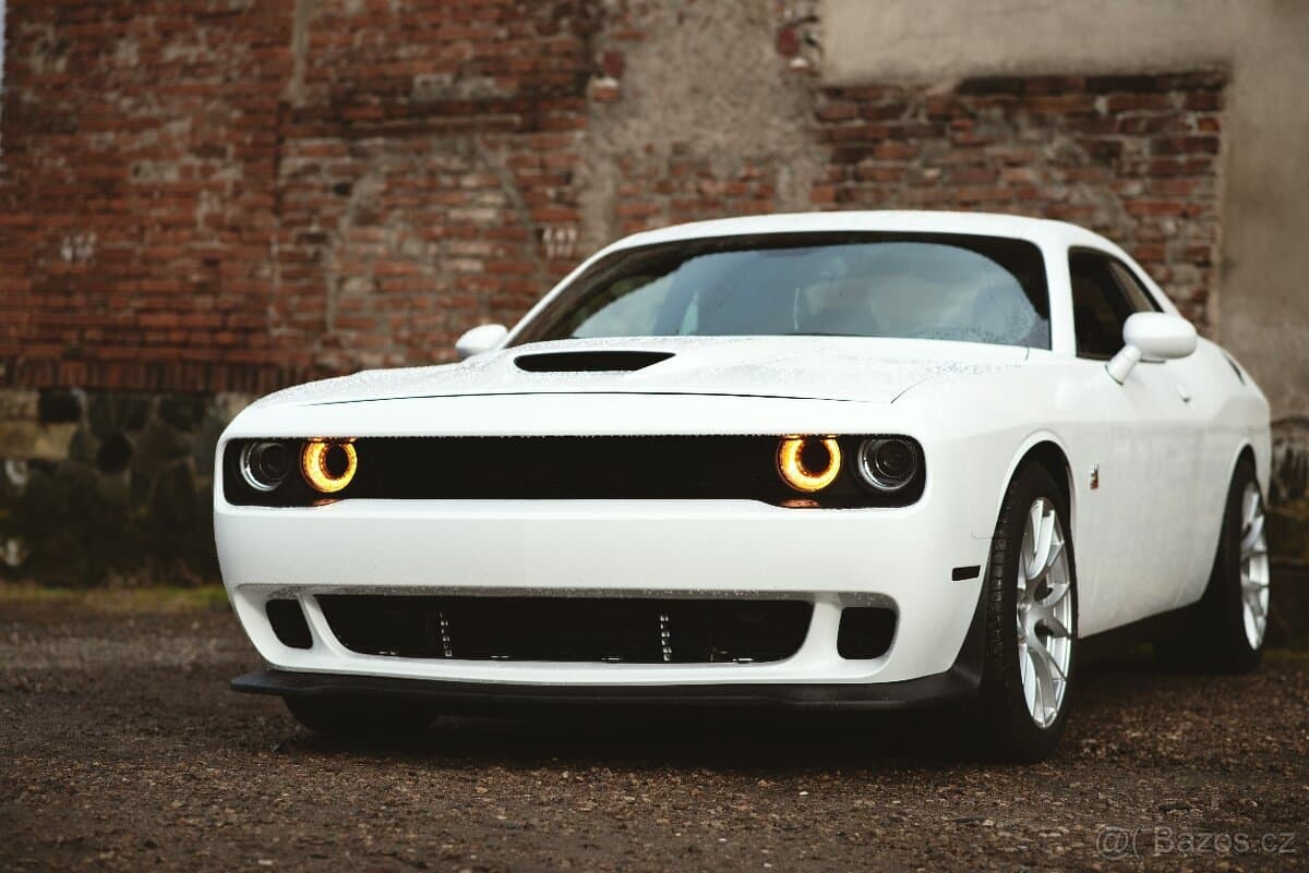 2019 Dodge CHALLENGER - 11