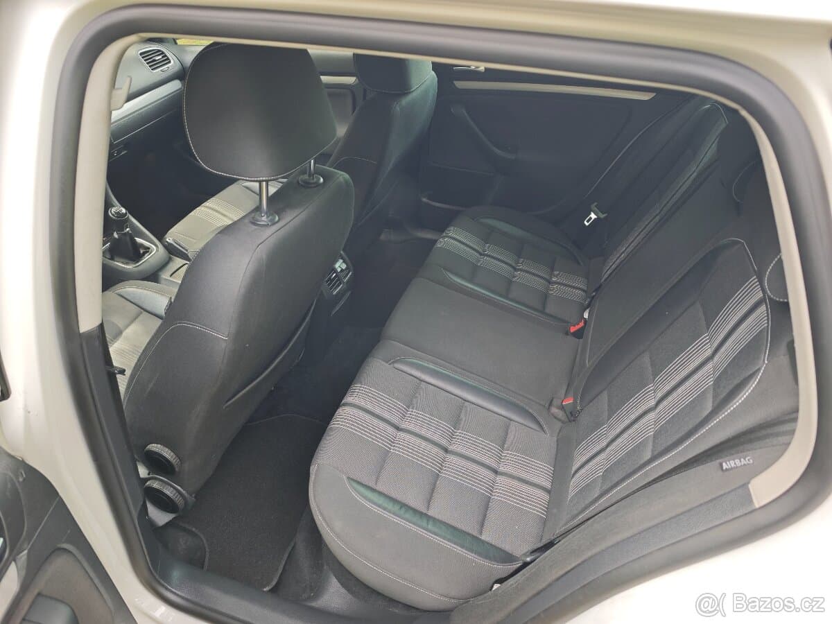 2013 Volkswagen GOLF - 11