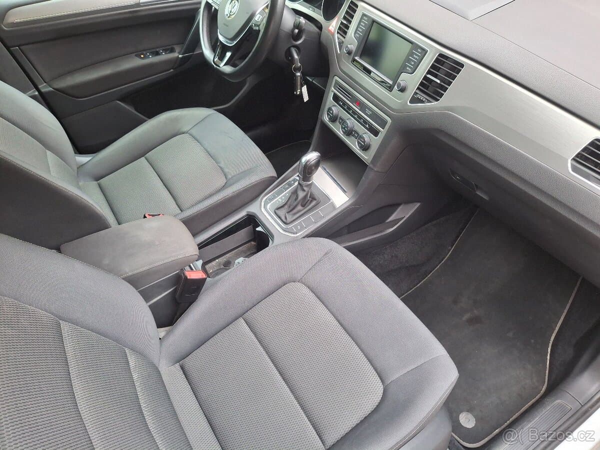 2015 Volkswagen GOLF - 11