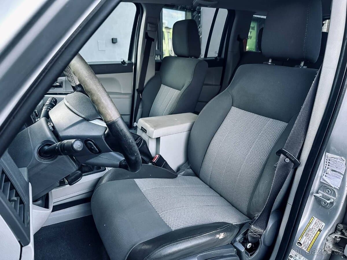 2008 Jeep CHEROKEE - 11