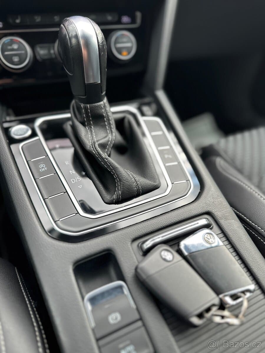 2020 Volkswagen PASSAT - 11