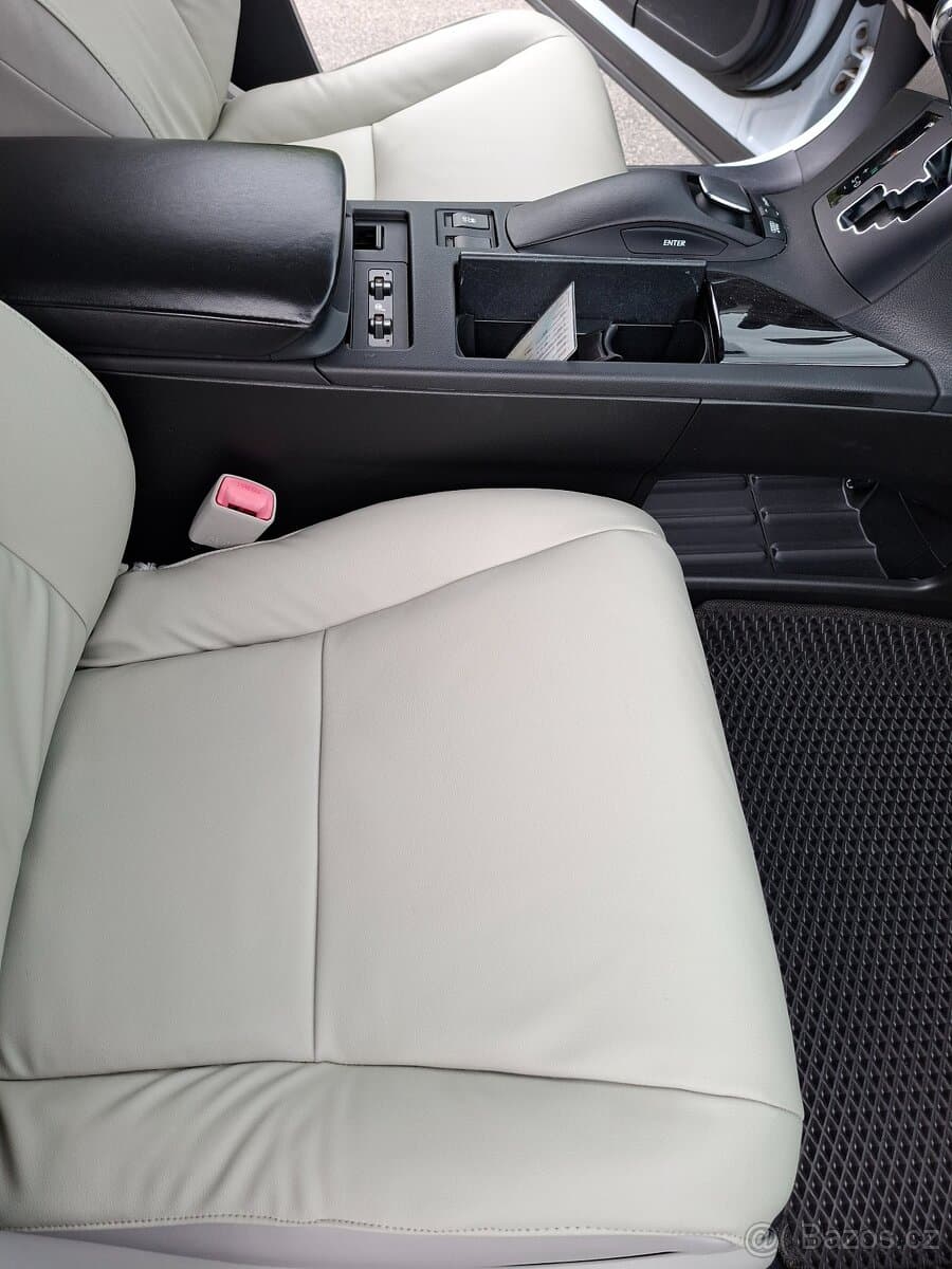 2011 Lexus RX - 11