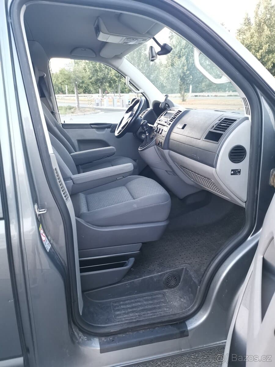2012 Volkswagen TRANSPORTER - 11