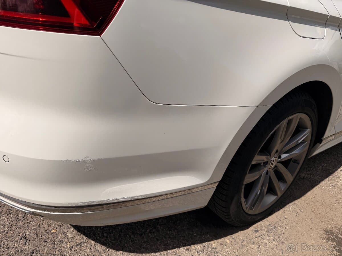 2016 Volkswagen PASSAT - 11