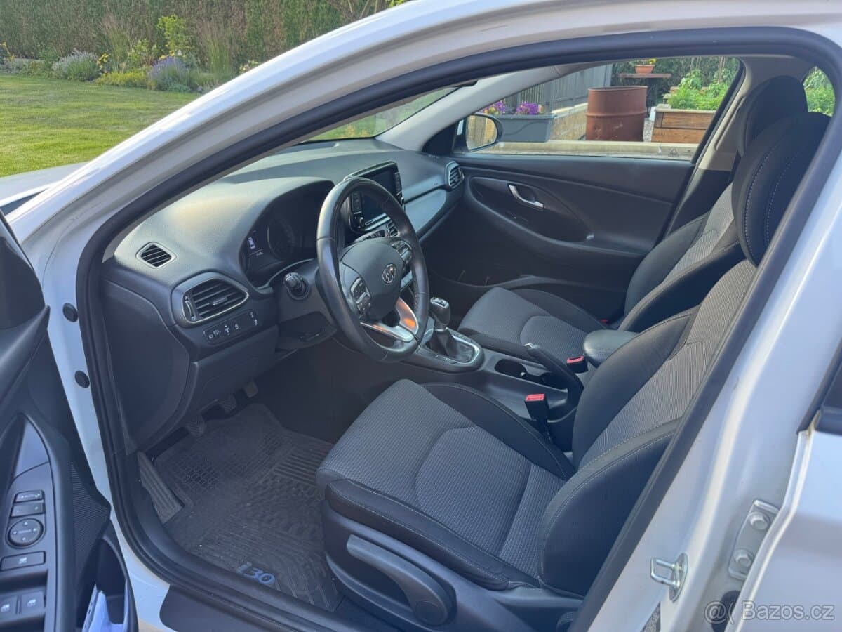 2020 Hyundai i30 - 11