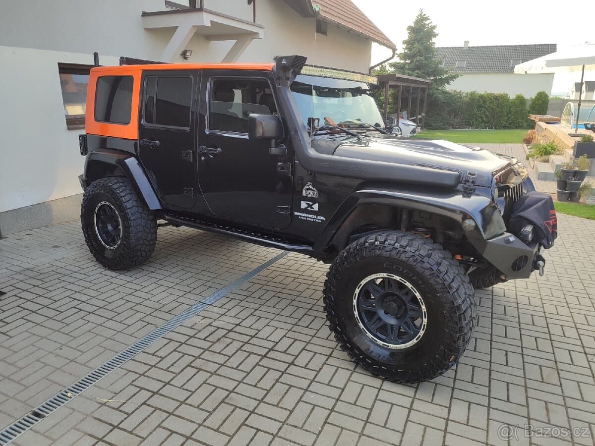 2009 Jeep WRANGLER - 11