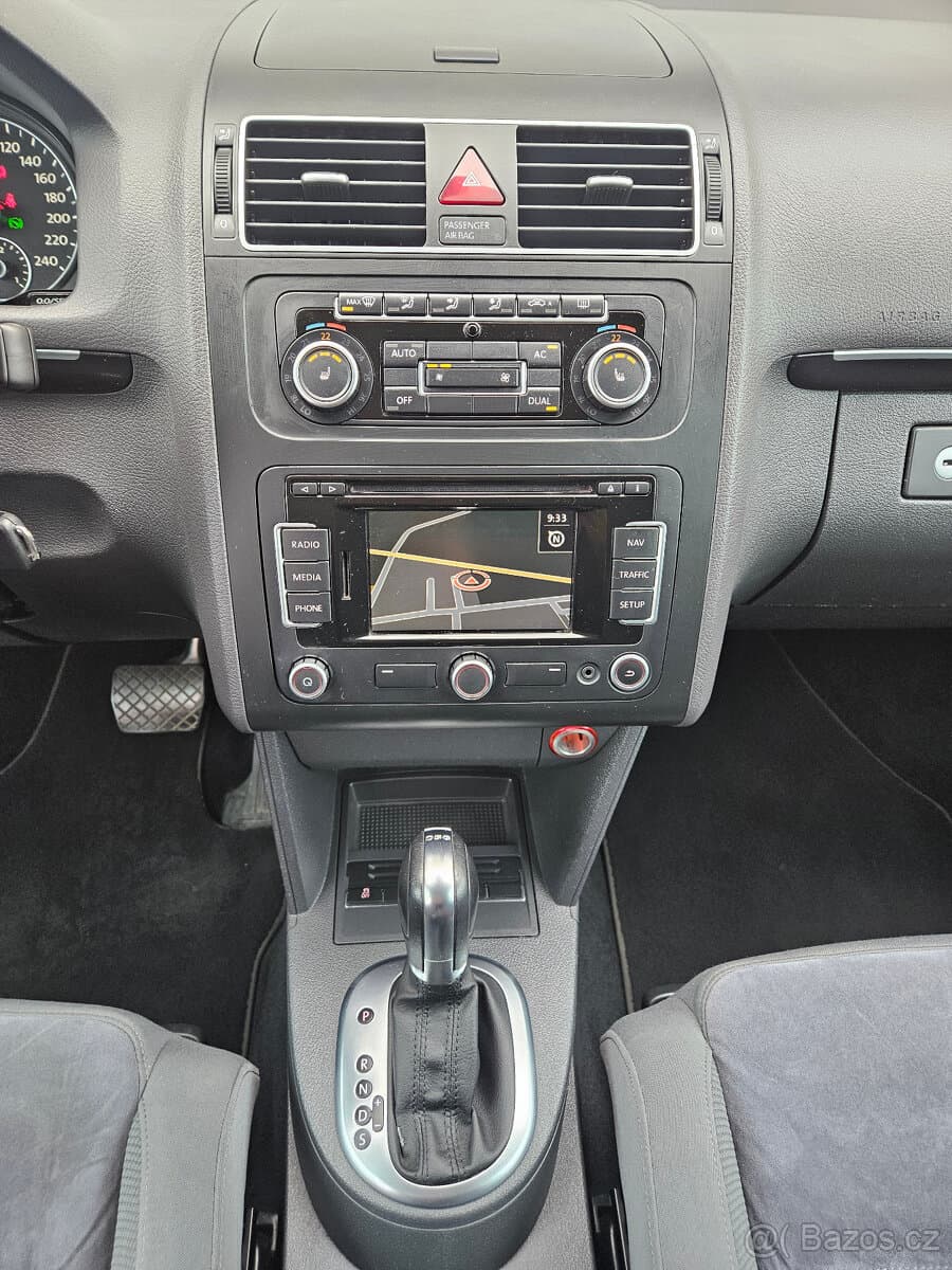 2011 Volkswagen TOURAN - 11