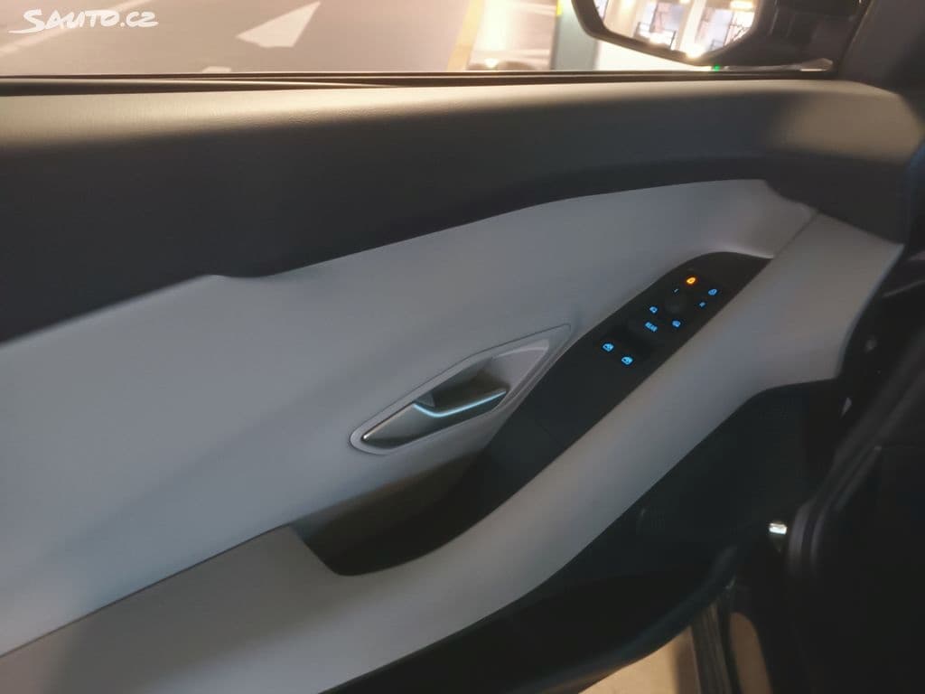 2025 Ford EXPLORER - 11