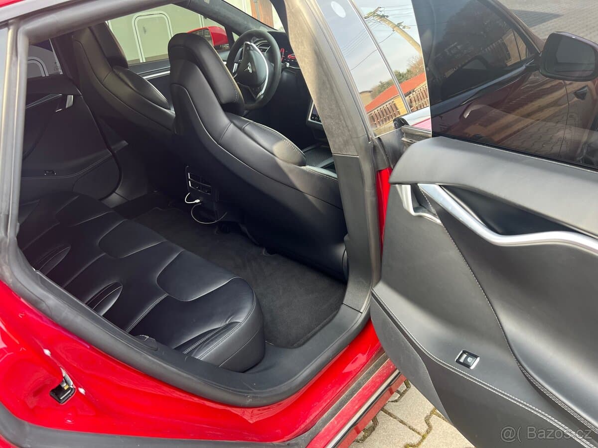 2017 Tesla MODEL S - 11
