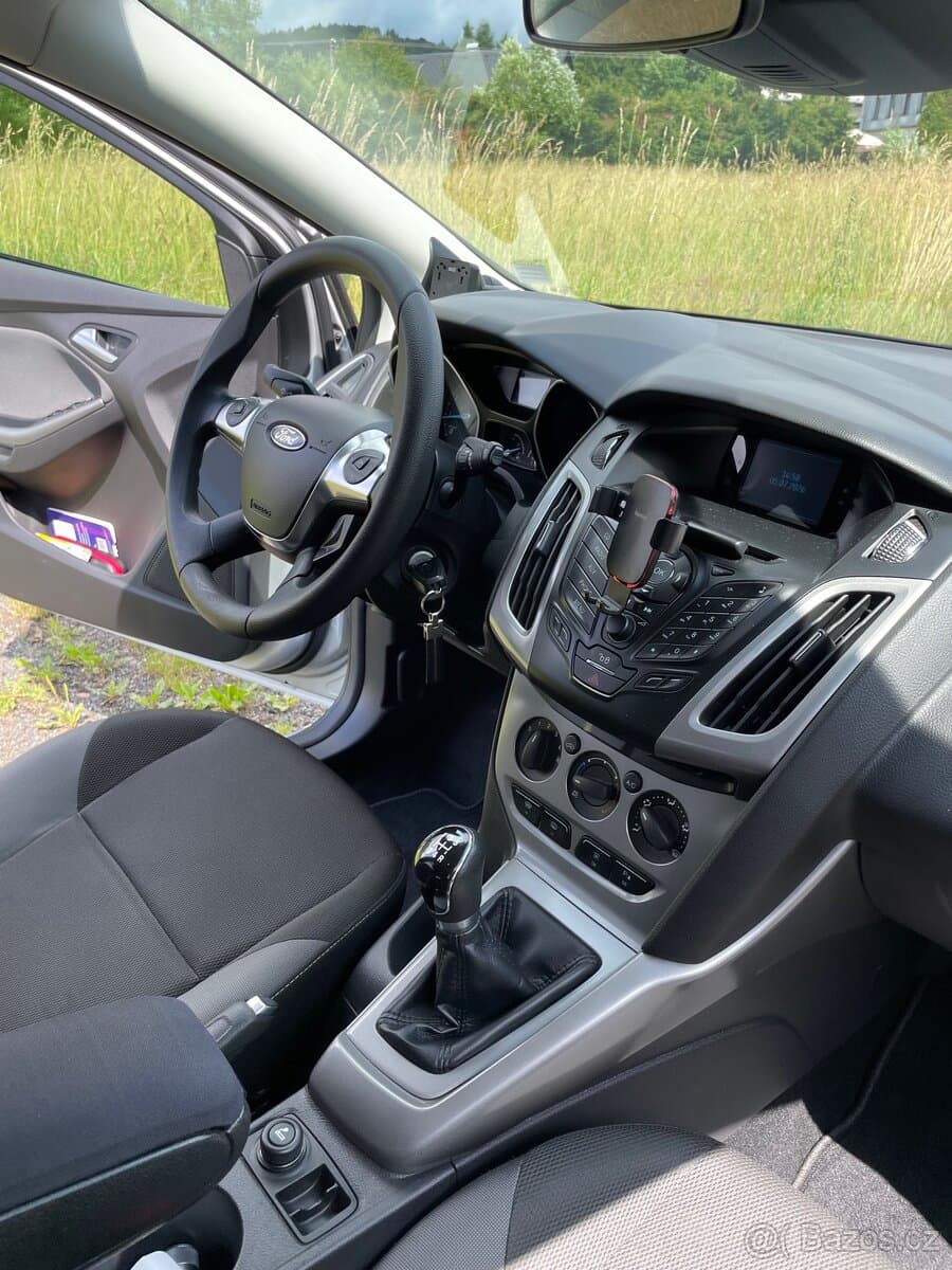2012 Ford FOCUS - 11